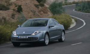 Renault Laguna Coupe and Clio In China Next Month