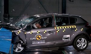 Renault Megane Facelift Gets 3-Star Euro NCAP Rating, Behaves Like a 4-Star Car