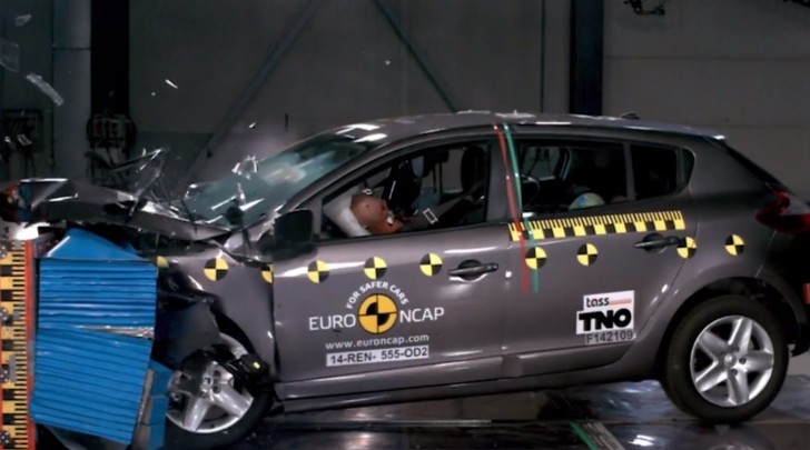 Renault Megane Facelift crash test