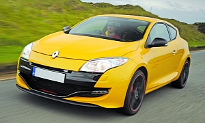 Renault Megane RS 265 Tuned to Over 300 Horsepower