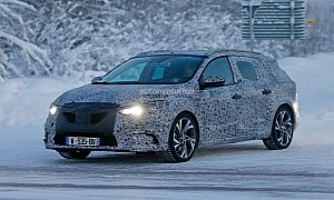 Renault Megane Wagon Spotted Testing for the First Time <span>· Photo Gallery</span>