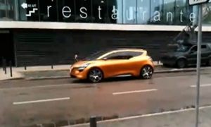 Renault R-Space Undisguised!