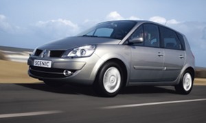 Renault Recalling 700,000 Scenics for Parking Brake Issue