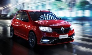Renault Sandero RS 2.0 Revealed in Brazil with 145 HP of Awesome