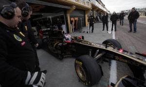 Renault Stuns F1 with Innovative Exhaust System