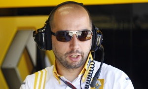 Renault Targets Race Win in 2011
