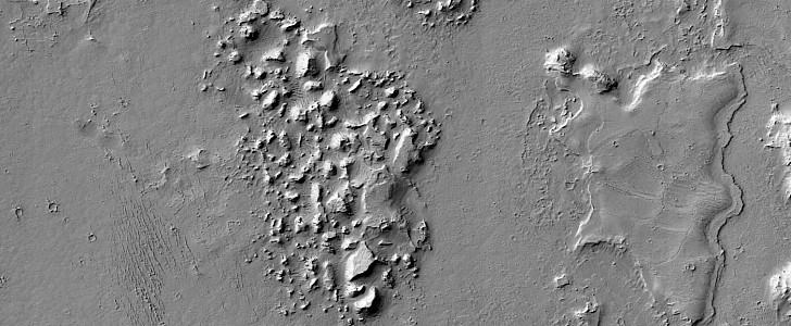 Hills and plains formation on Mars