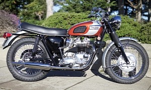 Restored 1969 Triumph Bonneville T120R Looks so Clean it Ought to be Put in a Museum