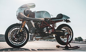 Restyled Ducati 996 From Dubai Is a True Head-Turner With Its Shiny Custom Bodywork