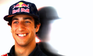 Ricciardo to Sign Toro Rosso Deal for 2011?