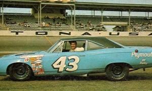 Richard Petty to Drive Iconic #43 Belvedere Up Goodwood Hill