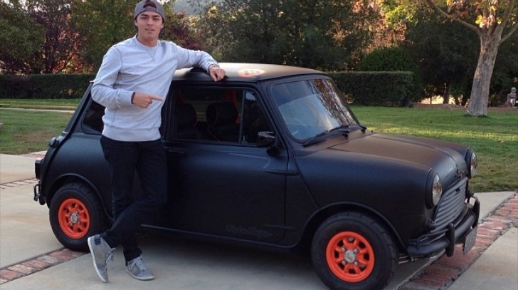 Rickie Fowler and his Classic Mini