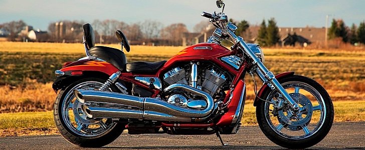 Harley-Davidson V-Twin Racing Street Custom