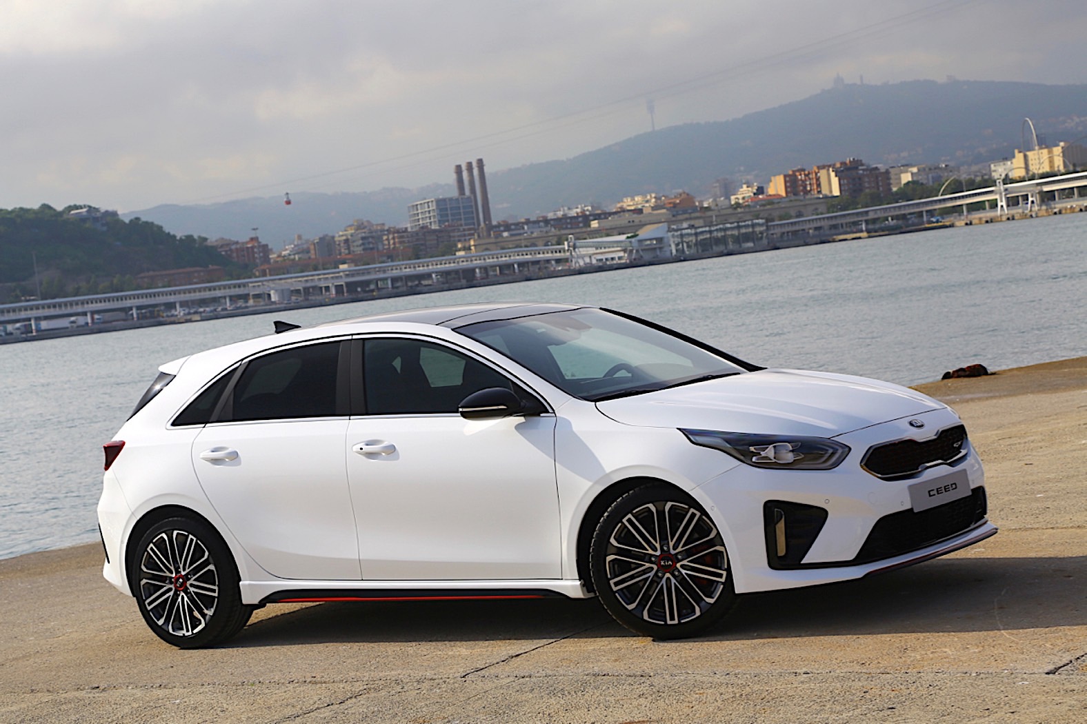 UK-Spec Kia Ceed GT Priced from 25,535 Pounds - autoevolution