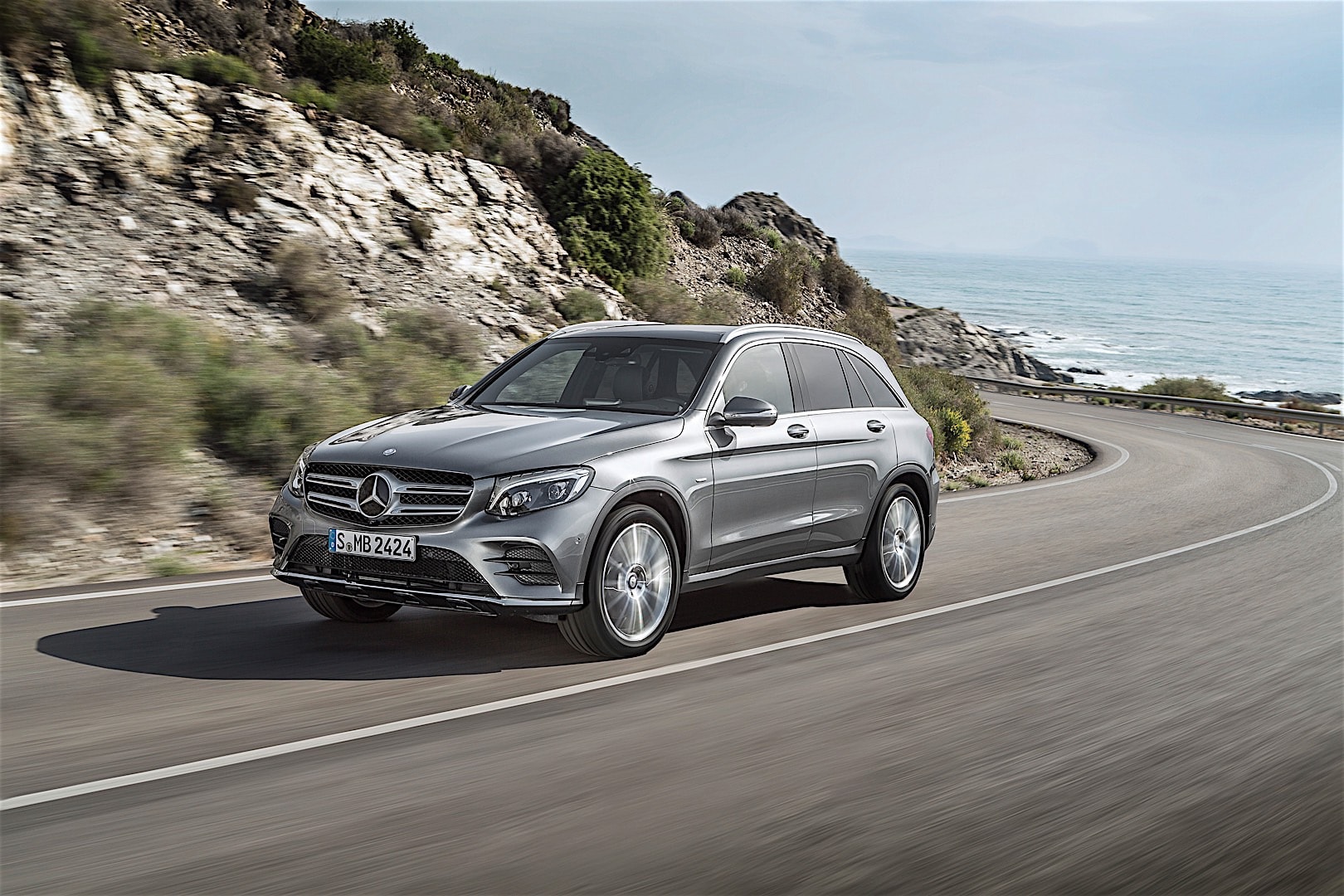 Right-Hand-Drive Mercedes-Benz GLC to Become Available Starting ...