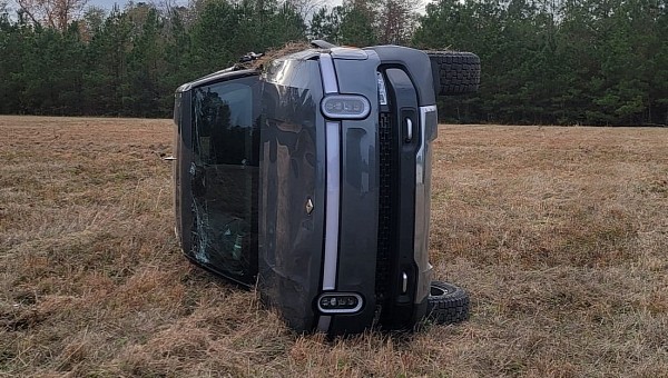 Rivian R1T rolls over “easier than expected,” warns owner