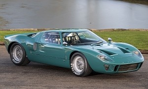 Road-Legal 1966 Ford GT40 Is a Green Time Capsule