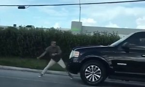 Mortal Kombat Road Rage: Lexus LC Driver Punches, Kicks Ford SUV in Florida