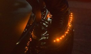 ROAME Zeros Wireless Blinker and Brake Light Motorcycle Shoes Are Truly Nifty