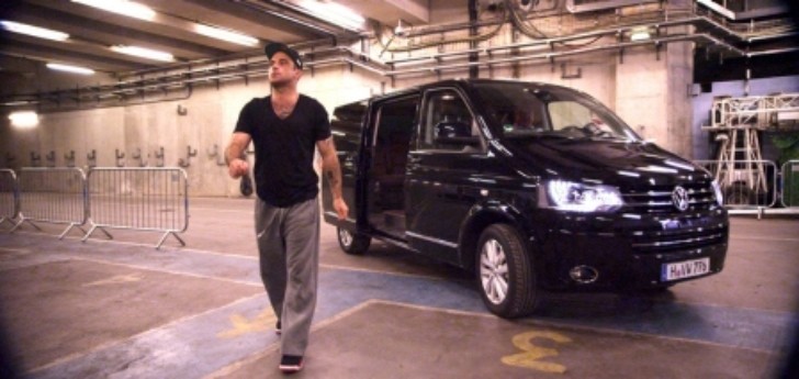 Robbie Williams and VW Multivan