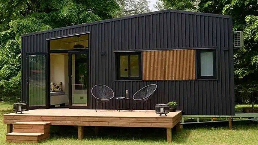 https://s1.cdn.autoevolution.com/images/news/rocco-tiny-home-impresses-with-a-clean-plywood-interior-and-oversized-windows-227105-7.jpg