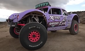 Monster Buggy Boldly Drag Races Trophy Truck, Hopes It Can Win Using the Magic Spray