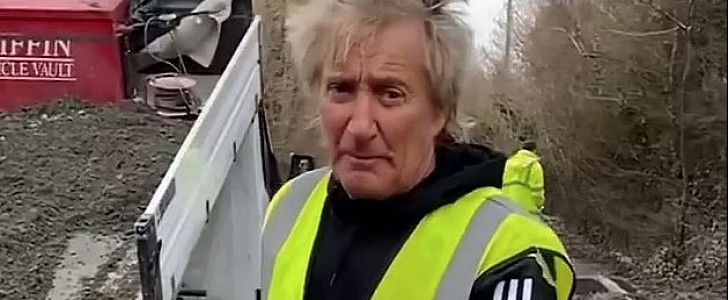 Sir Rod Stewart went out to fill potholes on a side road when authorities refused to, and the stunt has paid off