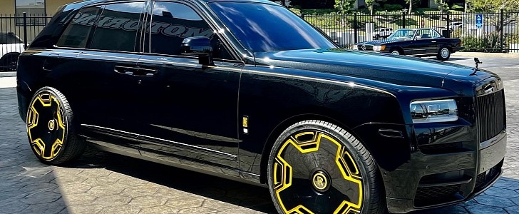 Rolls-Royce Cullinan Black Badge on Yellow 26s for sale by Champion Motoring