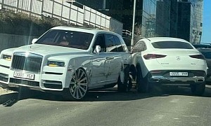 Rolls-Royce Cullinan Mixes It With a Mercedes GLE in Mongolia, It's Not a Pretty Picture