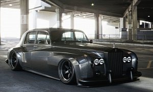 Rolls-Royce Silver Cloud "Black Beauty" Looks Like a Carbon Vessel