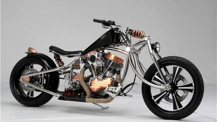 Rooster Chaos is as awesome steampunk bike