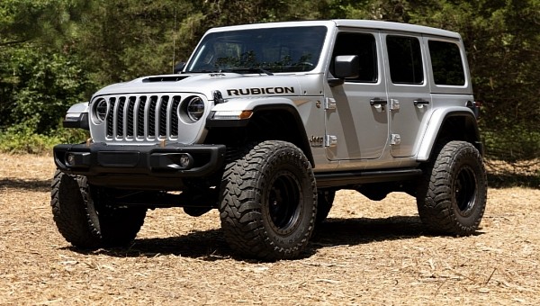 Rough Country Rolls Out  Lift Kit for the Jeep Wrangler Rubicon 392  - autoevolution