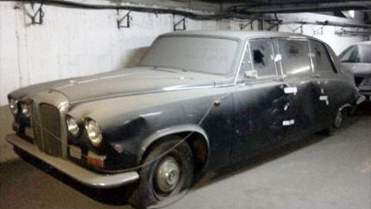 Royal Daimler Abandoned in a Romanian Car Park Since 2001