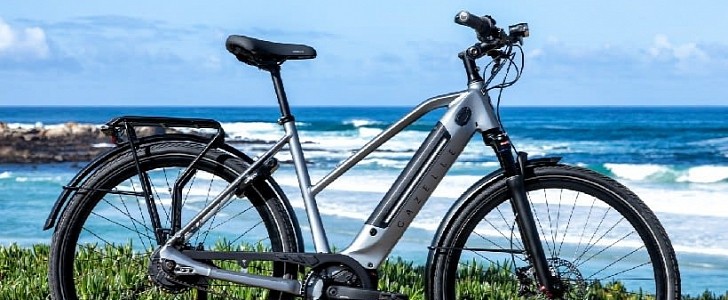nieuwigheid kaart gracht Royal Dutch Gazelle Drops New 28MPH e-Bike Just in Time for Summer Weekend  Trips - autoevolution