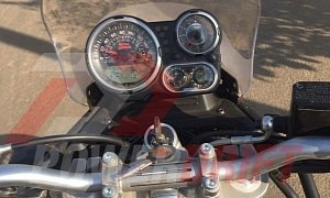 Royal Enfield Himalayan Dashboard Spied, Shows Strong Bonnie Cues
