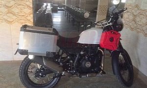 Royal Enfield Himalayan Spotted Again, Shows Poor Use for the Side Racks