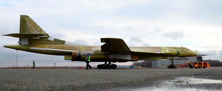 Tu-160 Piotr Deinekin flown for Vladimir Putin