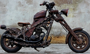 Russian Carved Wood Motorcycle Puts Other Customs to Bitter Shame