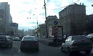 Russian Driver Does Not See Concrete Abutment