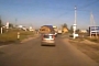Russian Driver in Nissan Note Wanders into Traffic Without Looking