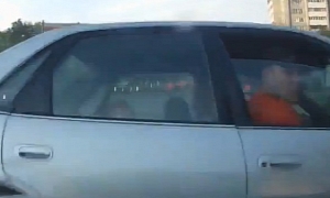 Russian Driver Insists On Aggressive Lane Change - Causes Accident