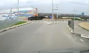 Russian Driver Topples 18-Wheeler in Roundabout