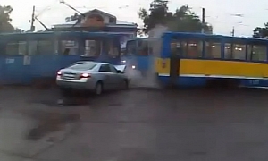 Russian Drivers Really Hate Trams
