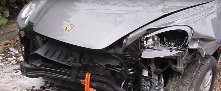 Russian Mechanic Brings Back Two Porsche Cayenne Wrecks