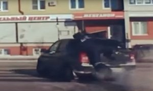 Russian Officer Turns T1000 Grabbing onto Fleeing Car and Smashing His Way in