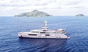 Russian Oligarch's Cloudbreak Super Yacht Spotted in Pattaya After Visiting Koh Samui