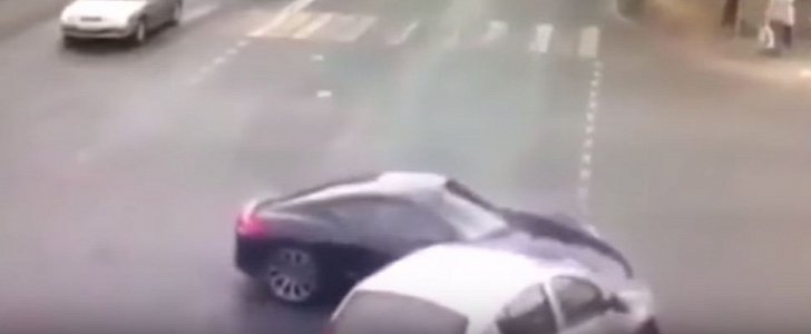 Russian Porsche Cayman crash