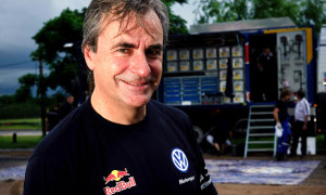 Sainz Tackles 2011 Dakar Rally with Modesty