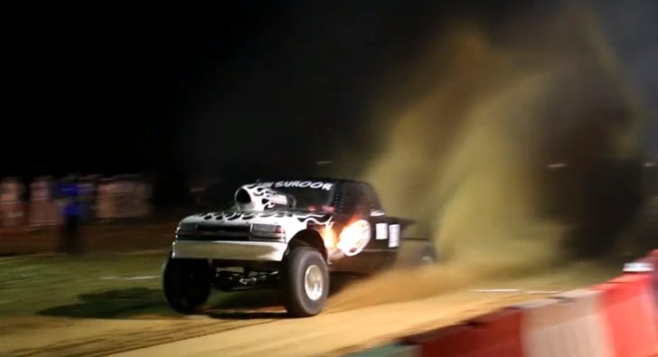 Sand Drag Racing in UAE