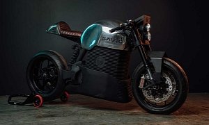 Savic Electric Motorcycle Is Thor’s Hammer in the Hands of Mad Max